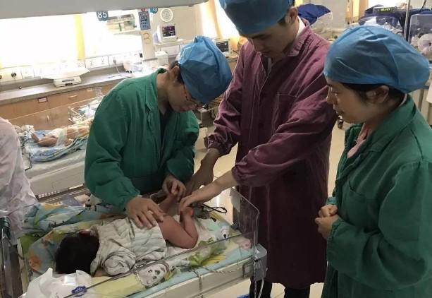 深圳一女婴出生全家崩溃 先天性无肛门症是怎么回事