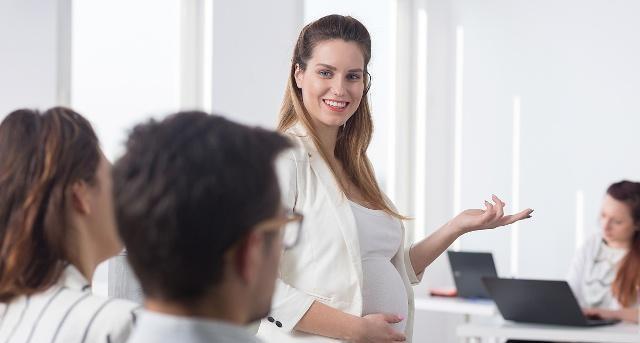 准妈妈在试管婴儿移植后可以马上投入到工作中吗？